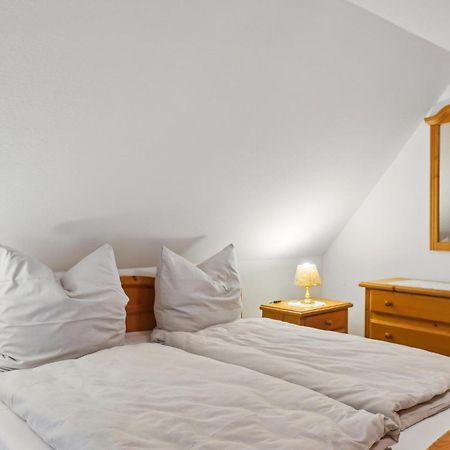2 Bedroom Lovely Apartment In Dagebull Bagian luar foto